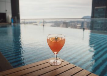 漾新聞|告五人高雄開唱 承億推聯名調酒買一送一