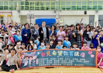 漾新聞|她用故事點亮全場！沈芯菱高雄首講催淚全場