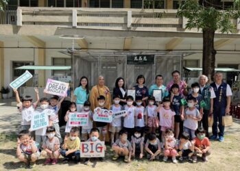 漾新聞｜電梯啟用迎地球日！大社國小能源教育揭牌