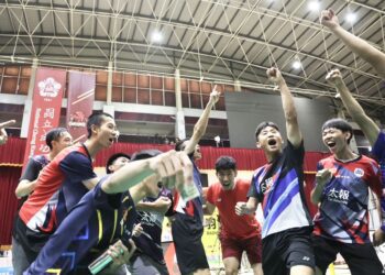 漾新聞｜高雄中學羽球隊全中運雙金奪冠　男、女齊登頂氣勢如虹