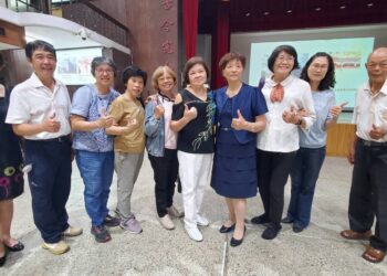 漾新聞|岡山高中首屆敬師感恩餐會匯聚家長校友力量 首創網路校友畢業紀念冊電子書也曝光