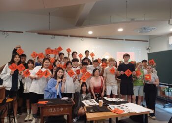 漾新聞｜德國姊妹校訪鳳山高中 德國國旗繪製春聯、漆扇龍鳳圖案歡樂亮點不斷