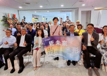 漾新聞|穿越未來的藝術列車！青藝獎巡展駛進國資圖