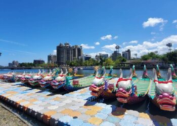 漾新聞|夜划龍舟搭燈海龍秀　高雄端午3天玩到不想回家
