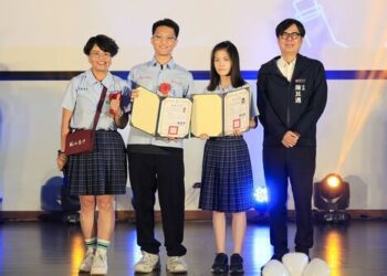 漾新聞|畢業不是結束 陳其邁：你的人生才正要起跑！成為人生競賽的領先者