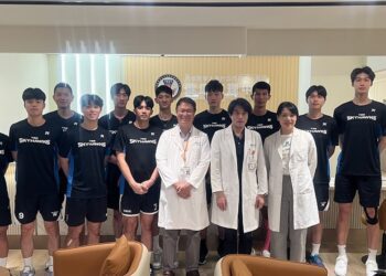 高醫岡山醫院為台鋼天鷹排球隊員健檢 職排元年守護選手健康 展現運動醫療實力