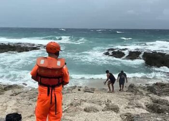 丹娜絲颱風來襲 海巡署南部分署籲勿觀浪 違者最高罰25萬