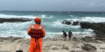 丹娜絲颱風來襲 海巡署南部分署籲勿觀浪 違者最高罰25萬