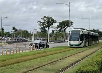 風雨已歇 高雄輕軌下午2時起恢復行駛 高雄捷運正常營運