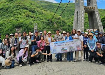 高雄大學推動「全民原教」 走訪排灣族老七佳部落 體驗原鄉文化與歷史