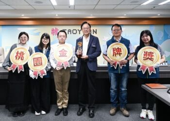 桃市1999專線六度獲媒體評鑑肯定　張善政期勉打造高效率智慧客服體系