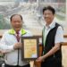 台電詹漢魁副處長榮升馬祖營業處長 陳光復頒贈榮譽縣民證肯定貢獻