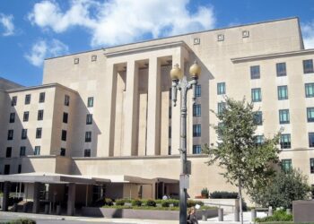 美國國務院大裁員 首波逾1350人失業