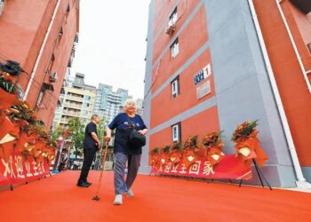 北京百子灣老舊樓完成改造 百戶居民喜遷新居