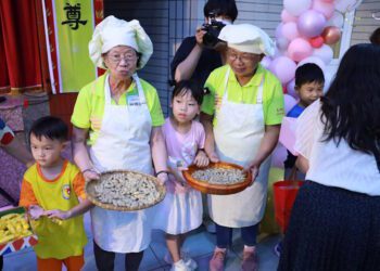 孩子與長輩共創世代饗宴 嘉義市東吳附幼「作伙來辦桌」熱鬧上菜