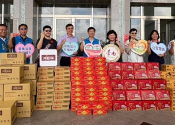 高雄漁業界團結送愛到臺南 把這份情傳下去!