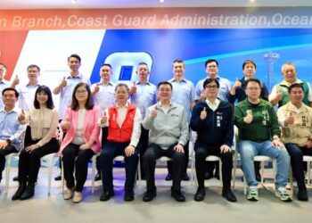 卓揆視察興達港海巡基地碼頭整建及浚深工程 陳其邁感謝中央給予地方最大協助