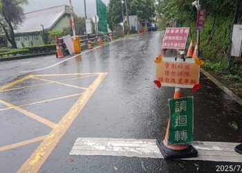 梅山口至向陽路段因受薇帕颱風影響 今日上午11時實施預警性封閉