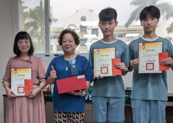 竹南高中生醫班林靖恩、任哲鋒 勇奪第65屆全國科展第二名佳績