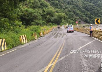 復興路段荖濃溪及路面水位已消退 今日上午7時恢復通行