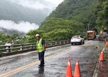 海端鄉下馬路段邊坡坍方已排除 恢復正常通行