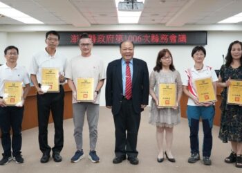 澎縣府第1006次縣務會議　陳光復表揚教育、醫護、警政、農漁及縣政績優人員與團隊