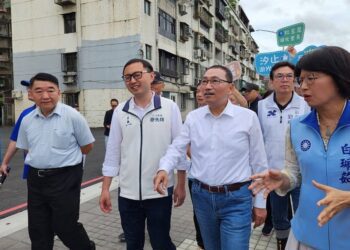 侯友宜視察康寧街第三期工程改善成果 新北落實人本環境「更好行」