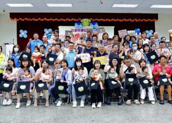 苗栗市新生兒禮袋贈書活動 來自於城市的書香祝福