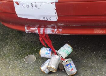 汽車後面綁罐頭 屏東街頭追蹤報導