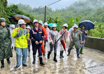 天候不穩西南風持續影響 陳其邁勘查杉林、甲仙、茂林　籲避免前往山區活動