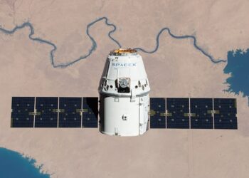 SpaceX「天龍」號升空　美日俄太空人攜手探索微重力研究