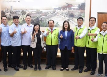 陳光復會晤管碧玲　強化澎湖與中央海洋治理合