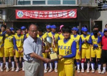 王正富王正輝兄弟 打造港都棒壘豐功歲月