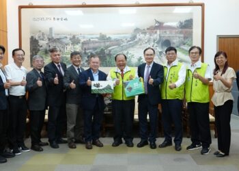 中興大學副校長蔡清標率隊拜會陳光復　深化淨零碳排與智慧永續合作