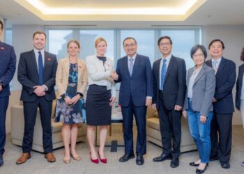 英駐台代表拜會侯友宜 深化城市韌性、再生能源及科技合作