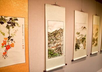 屏科大藝文中心舉辦「一山秋色滿園花–劉淑玲、陳秀敏雙人展」