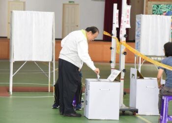 全國性公民投票第21案登場　陳光復投下神聖一票