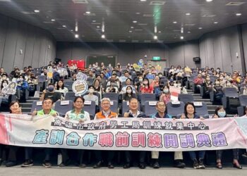 產訓合作創新機 高市職訓班學長姊期勉接棒新鮮人