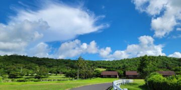 恆春半島秋日旅行提案:國慶賞鷹、巨型甜點藝術展、獵戶座流星雨打造超Chill假期