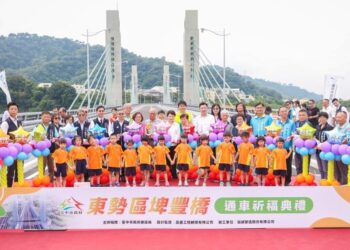 提前4個月完工通車！中市府斥資10億元改建埤豐橋 盧秀燕：要給市民一條安全回家的路