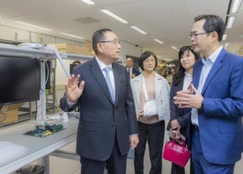 78萬高齡人口挑戰！侯友宜赴荷蘭鏈結大廠 打造智慧健康城市