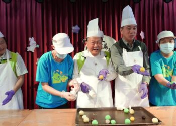 「情滿中秋 魔豆獻禮」中秋新品發表會 陳光復化身代言人 攜手各界愛心認購破千盒月餅