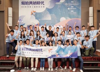 航空業求才若渴 暑期航空營讓學子體驗飛行職涯