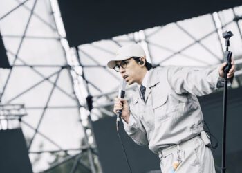 HUSH過年返鄉求得文昌筆文思泉湧 期許發專輯外不忘喊話「想戀愛」