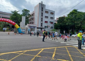 左營警啟動護童勤務 校門護童揪甘心