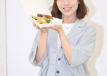 陳佩賢淚憶家人「外公聲音一出我就哭了」 公益現場暖心送便當