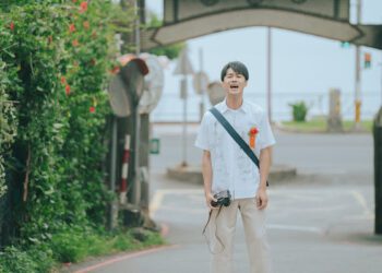 施柏宇鐵路深情告白  程予希哭喊道：“可不可以不要分手？！”　