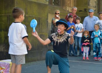 112國慶焰火在臺中 中央公園集結全臺街藝好手迎賓