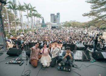 高雄中央公園兩天湧入逾16萬人次齊聚過聖誕 活動帶動人流串連