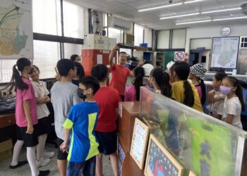 連大朋友也夯參訪 警察一天初體驗